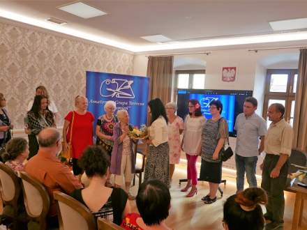 Promocja albumu "Pędzlem, Dłutem i Piórem" Amatorskiej Grupy Twórczej "Strumień"